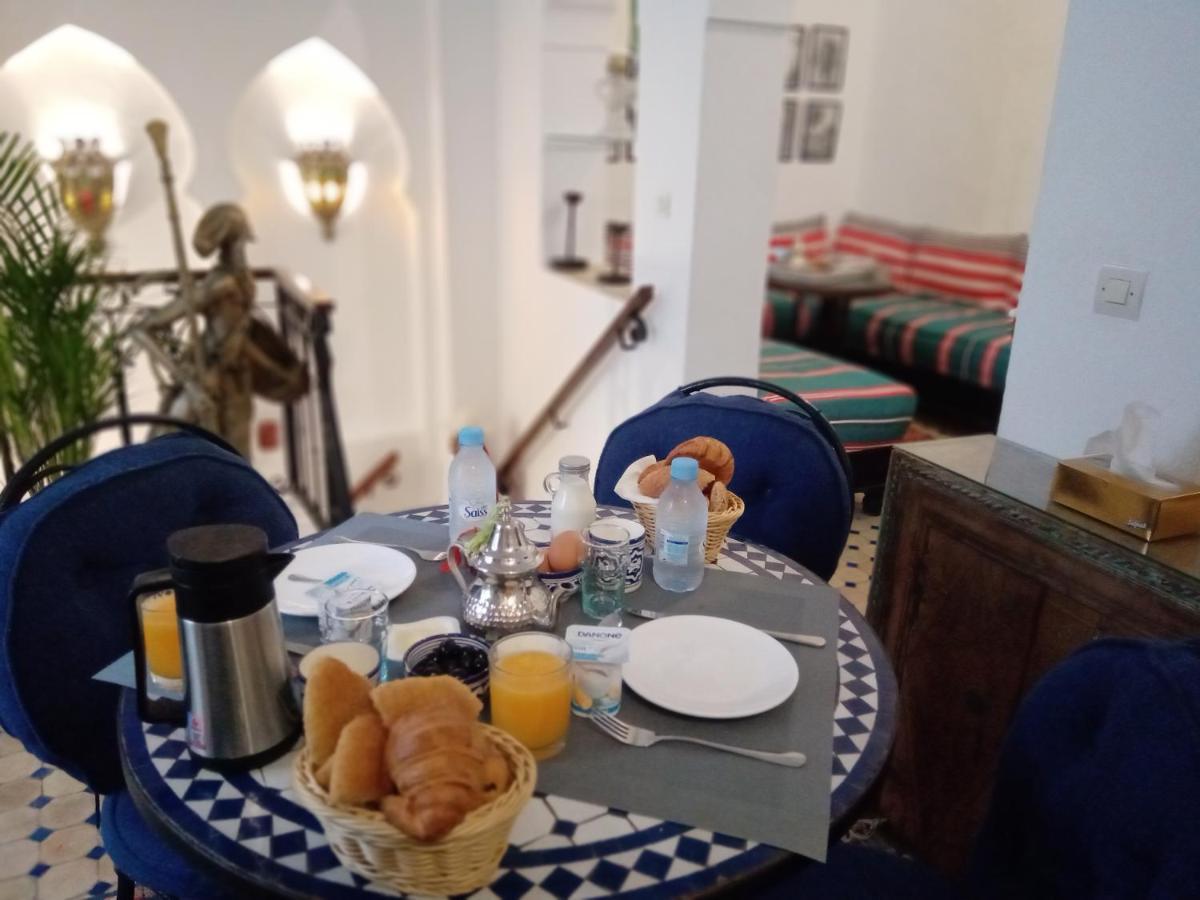 丹吉尔Dar Tinjaa住宿加早餐旅馆 外观 照片
